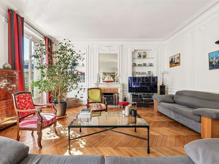 Appartement Paris 16e - 5 chambres - 221m²