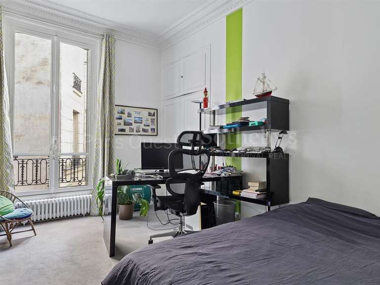 Appartement Paris 16e - 5 chambres - 221m²