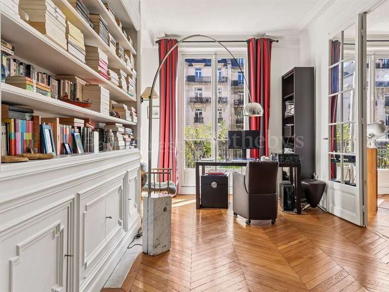 Appartement Paris 16e - 5 chambres - 221m²