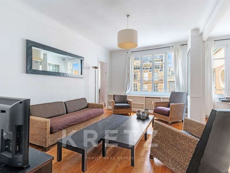 Appartement Paris 16e - 2 chambres - 106m²