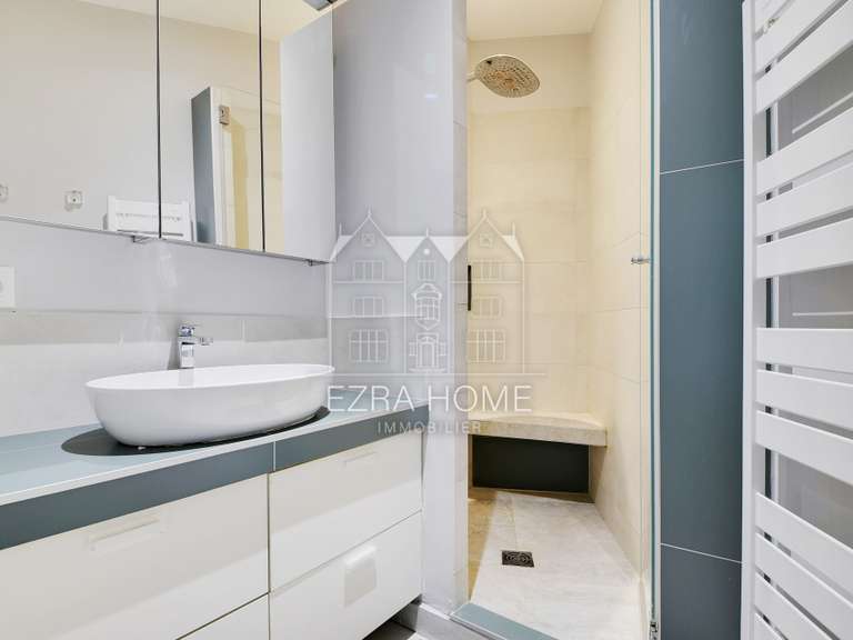 Appartement Paris 16e - 2 chambres - 100m²