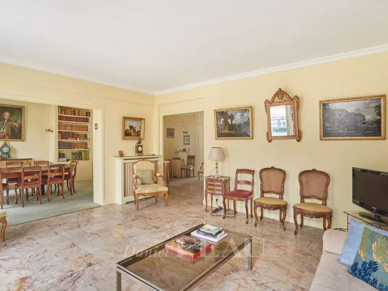 Appartement Paris 16e - 2 chambres - 100m²