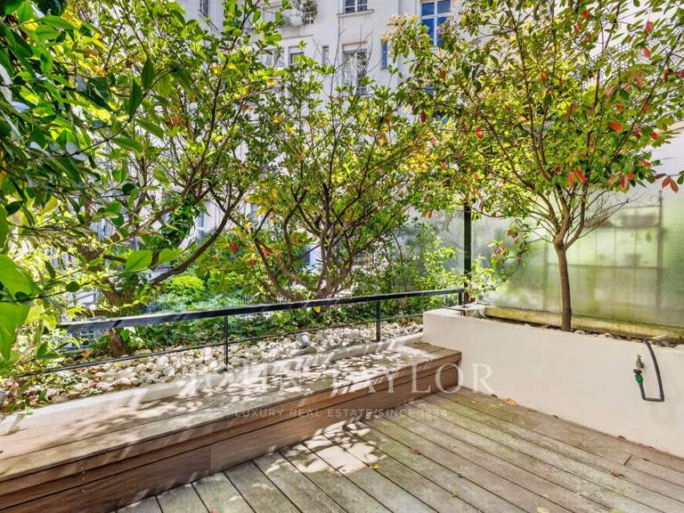 Appartement Paris 16e - 3 chambres - 170m²
