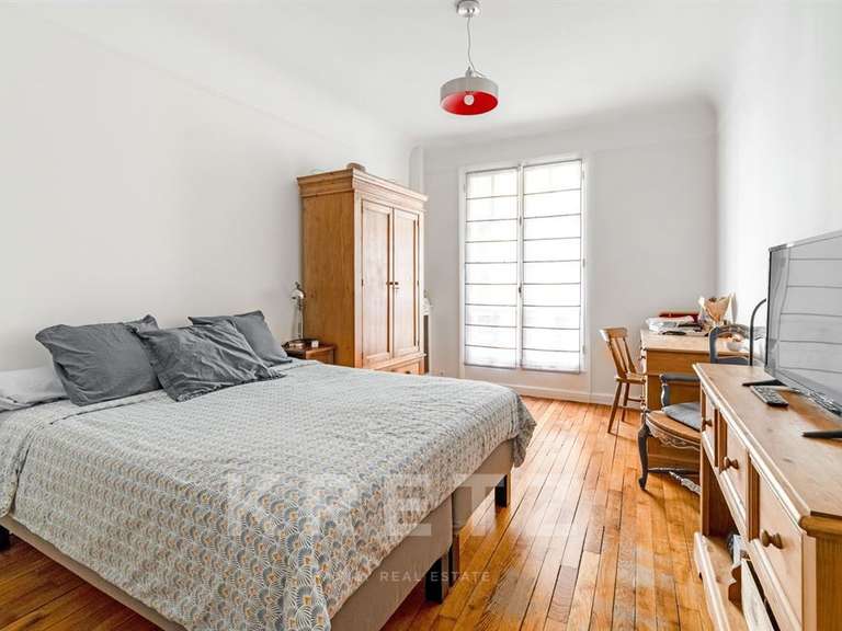 Appartement Paris 16e - 2 chambres - 116m²