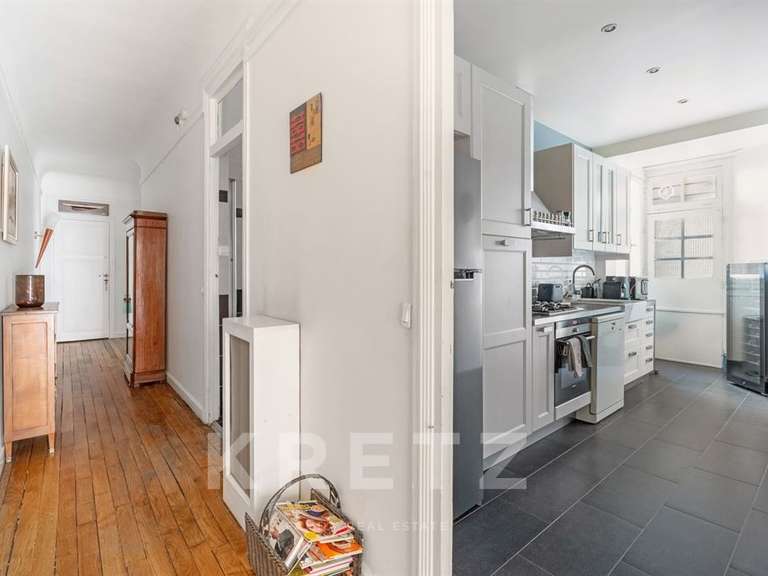 Appartement Paris 16e - 2 chambres - 116m²