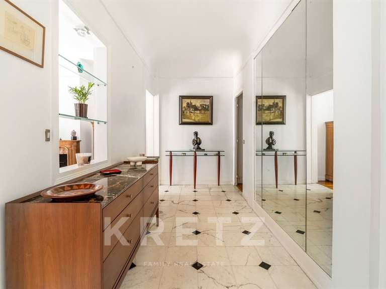 Appartement Paris 16e - 2 chambres - 116m²