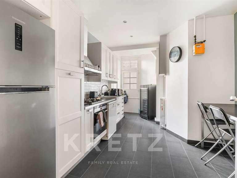 Appartement Paris 16e - 2 chambres - 116m²