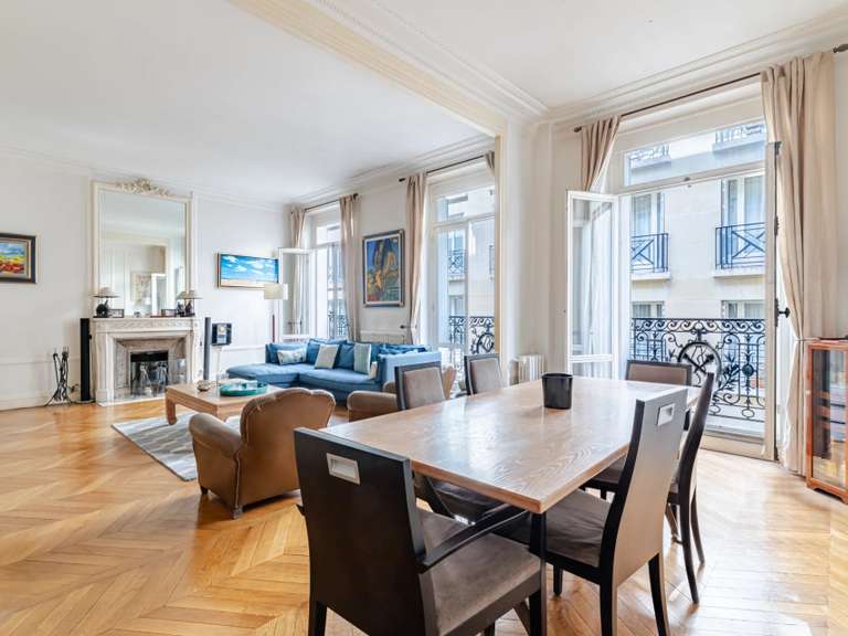 Appartement Paris 16e - 4 chambres - 168m²
