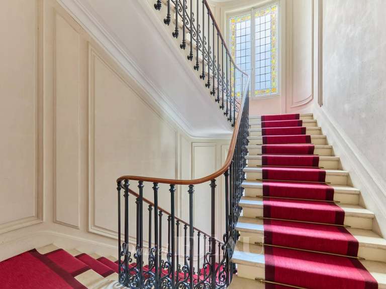 Appartement Paris 16e - 3 chambres - 208m²