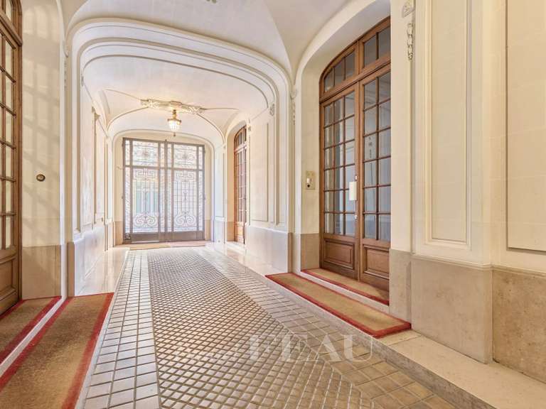 Appartement Paris 16e - 3 chambres - 208m²