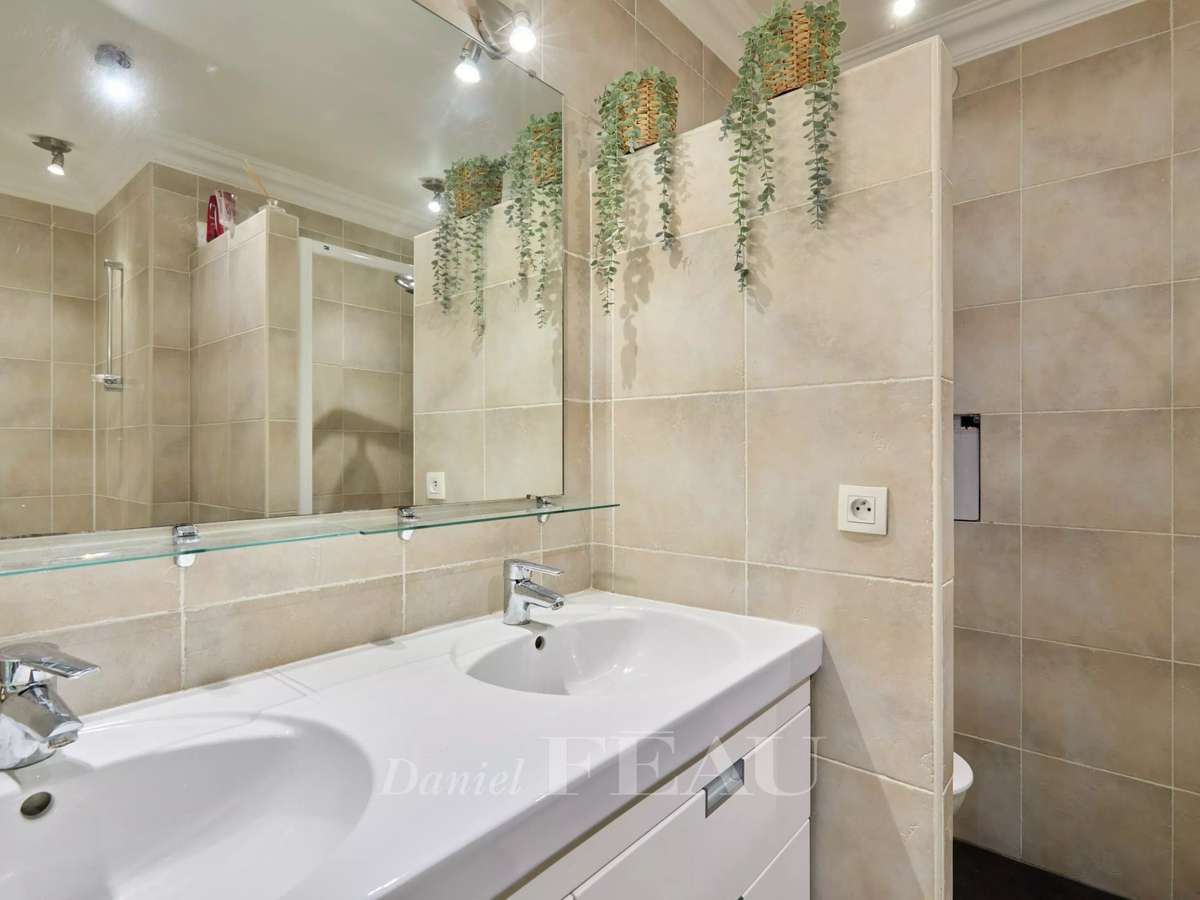 Apartment Paris 16e
