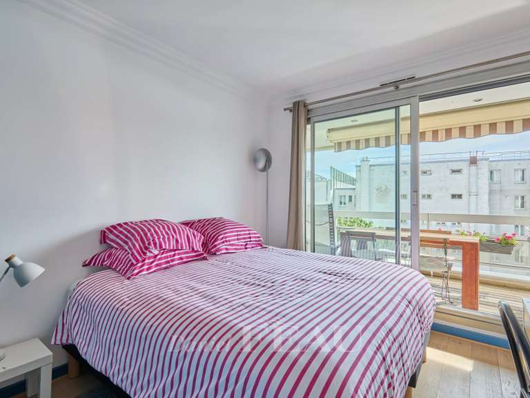 Appartement Paris 16e - 3 chambres - 107m²