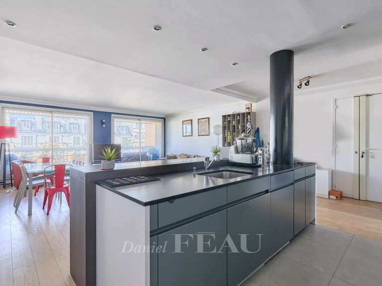 Appartement Paris 16e - 3 chambres - 107m²
