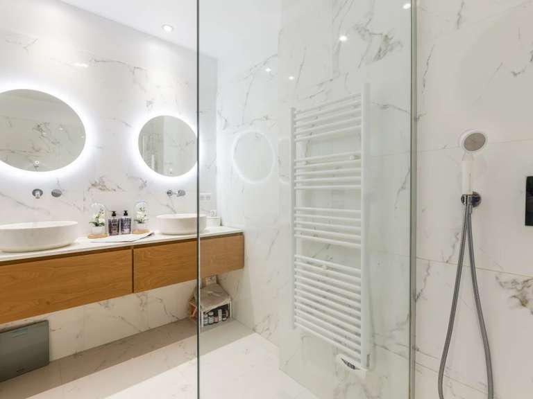 Appartement Paris 16e - 4 chambres - 163m²