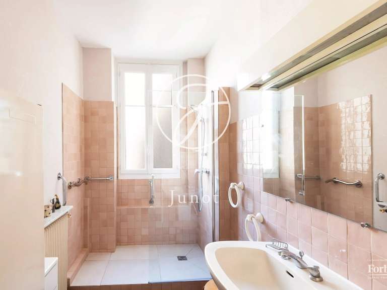 Appartement Paris 16e - 3 chambres - 113m²