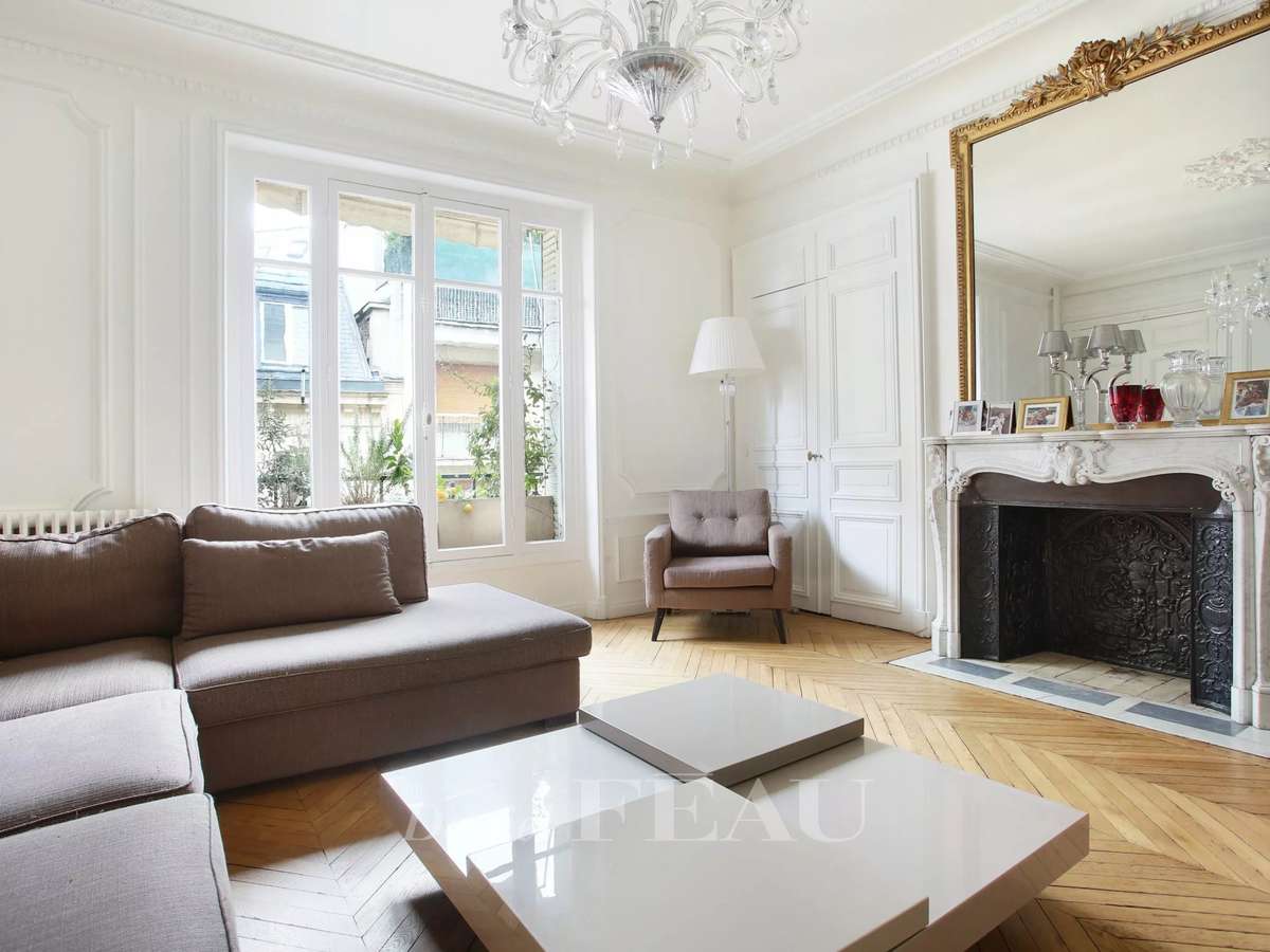 Apartment Paris 16e