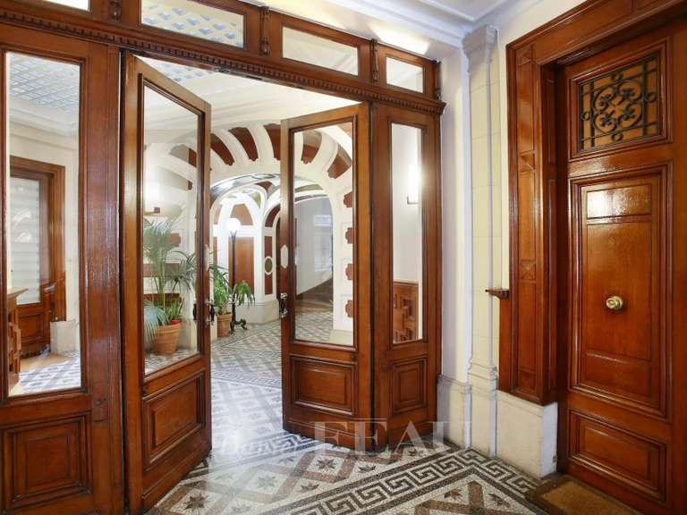 Appartement Paris 16e - 3 chambres - 144m²