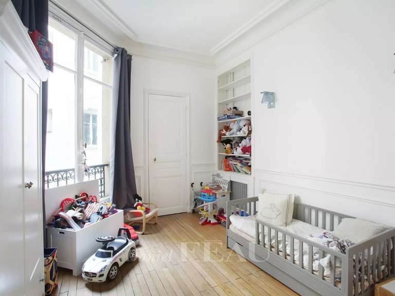 Appartement Paris 16e - 3 chambres - 144m²