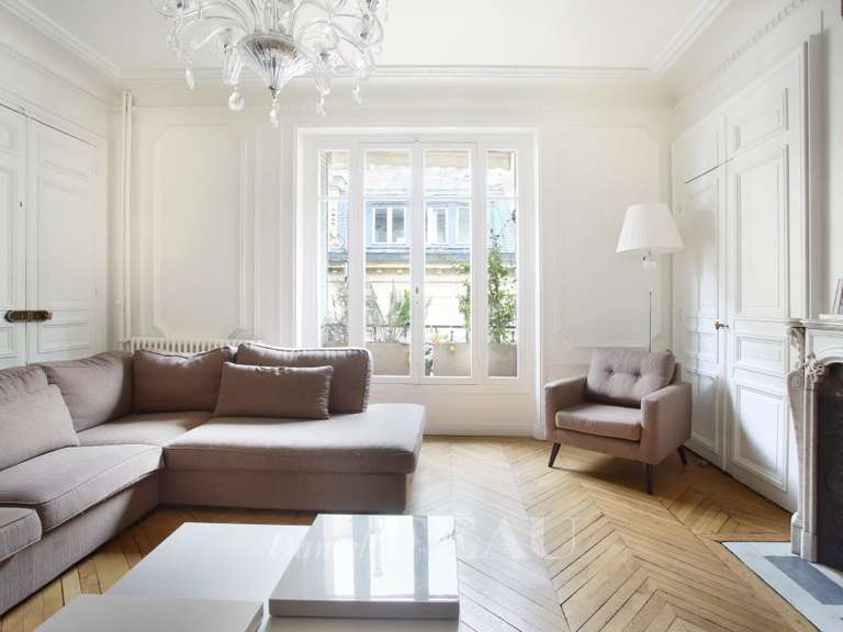 Appartement Paris 16e - 3 chambres - 144m²