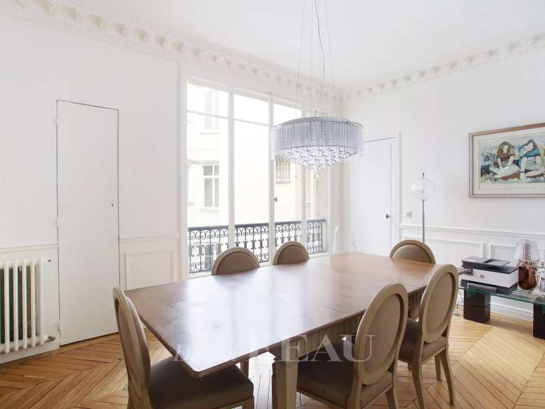 Appartement Paris 16e - 3 chambres - 144m²