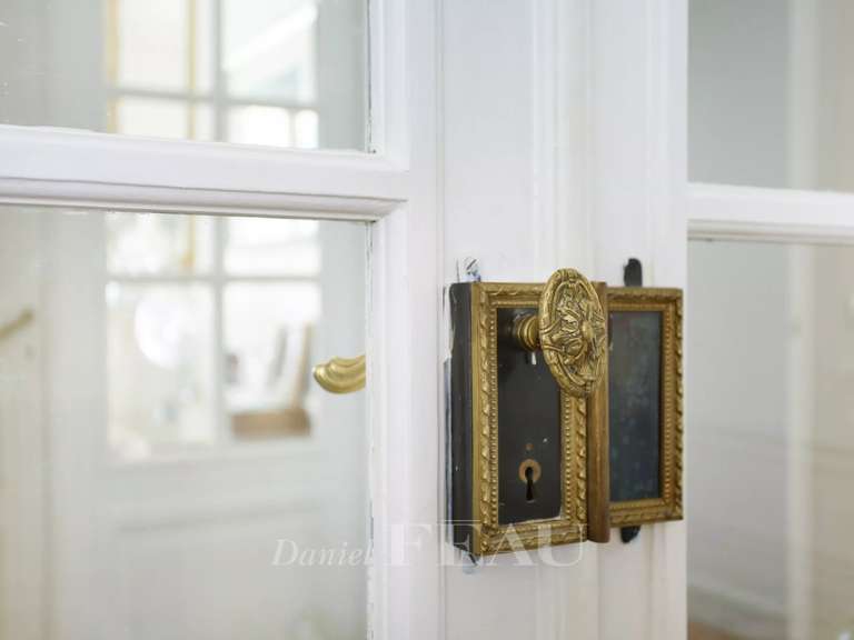 Appartement Paris 16e - 3 chambres - 144m²