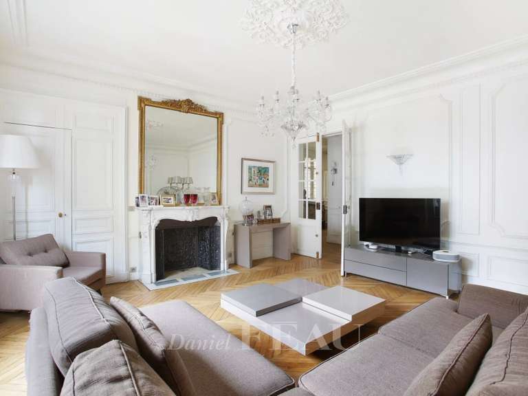 Appartement Paris 16e - 3 chambres - 144m²