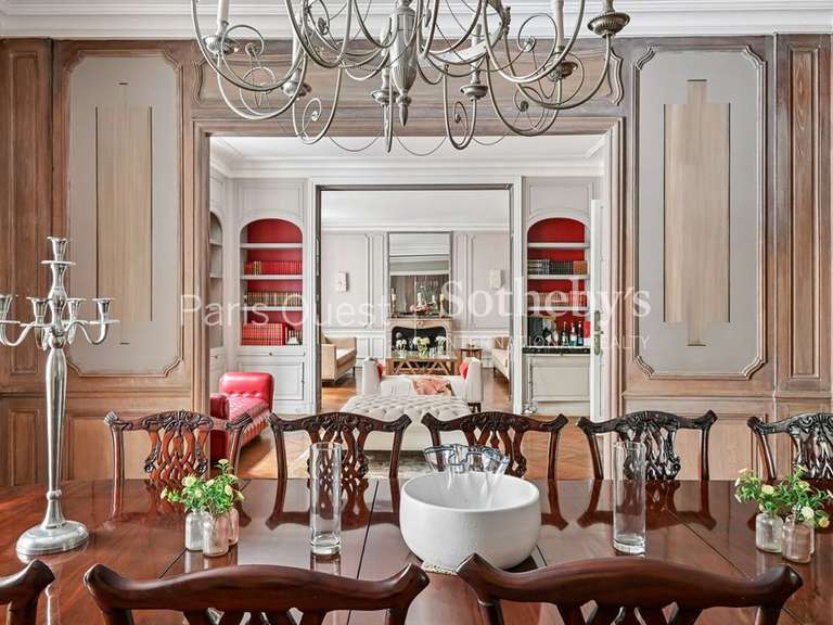 Appartement Paris 16e - 4 chambres - 242m²