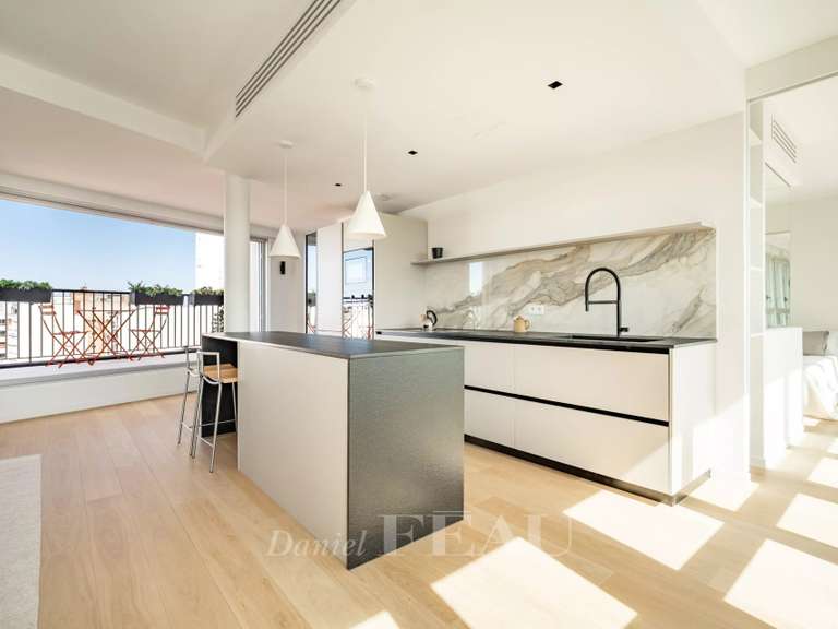 Appartement Paris 16e - 1 chambre - 77m²