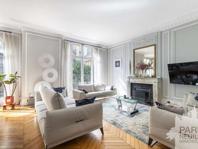 Appartement Paris 16e - 3 chambres - 136m²