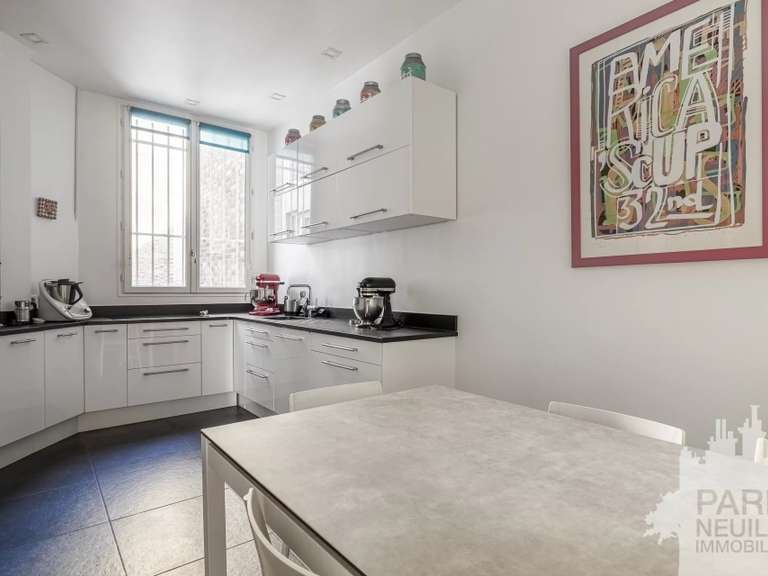 Appartement Paris 16e - 3 chambres - 136m²
