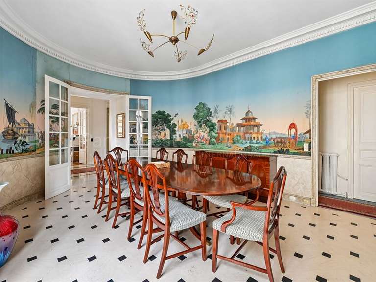 Appartement Paris 16e - 4 chambres - 220m²