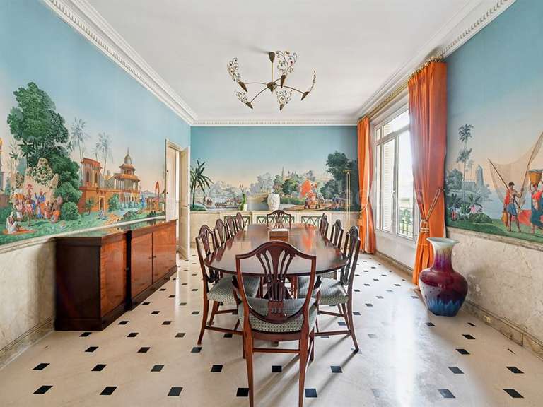 Appartement Paris 16e - 4 chambres - 220m²