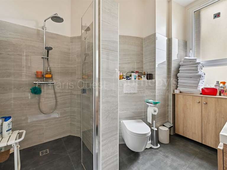 Appartement Paris 16e - 4 chambres - 220m²