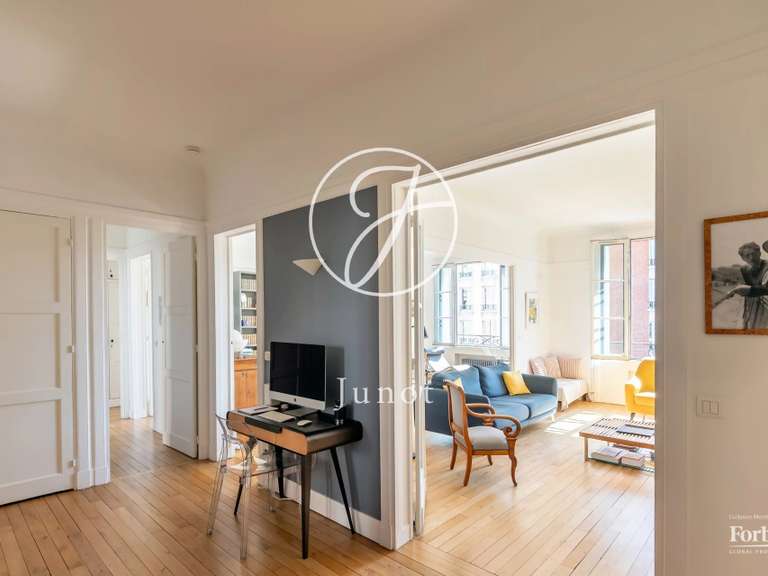 Appartement Paris 16e - 4 chambres - 140m²