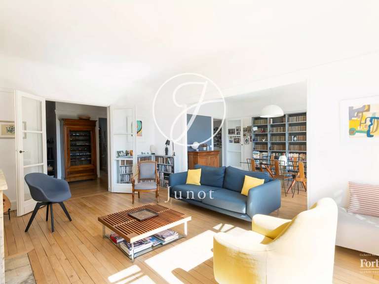 Appartement Paris 16e - 4 chambres - 140m²