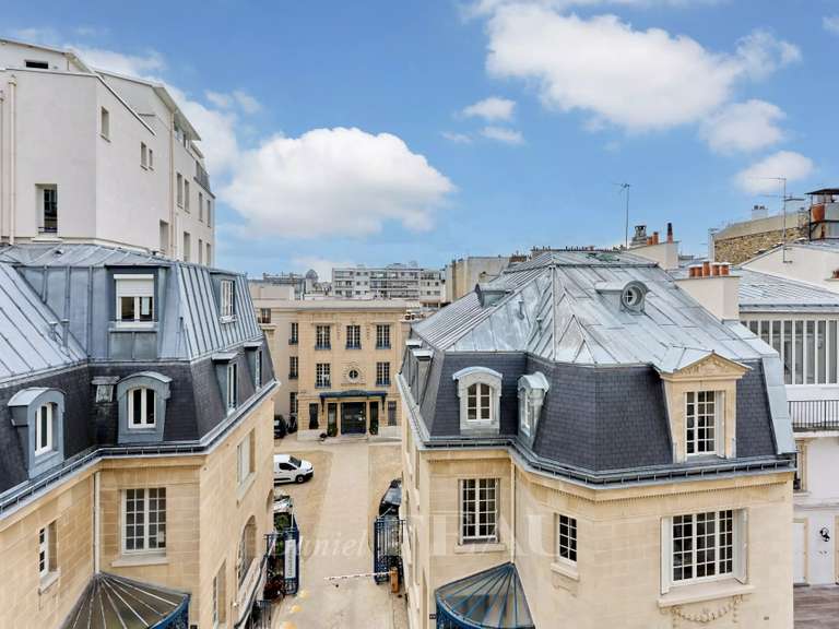 Appartement Paris 16e - 3 chambres - 161m²