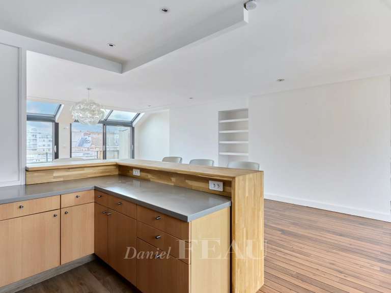 Appartement Paris 16e - 3 chambres - 161m²