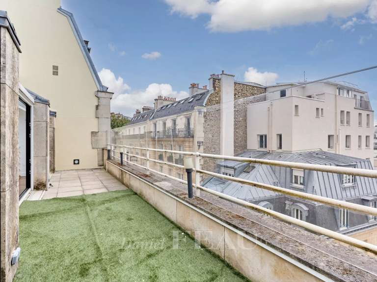 Appartement Paris 16e - 3 chambres - 161m²