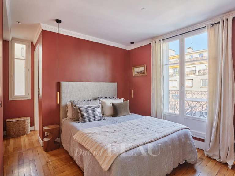 Appartement Paris 16e - 4 chambres - 120m²