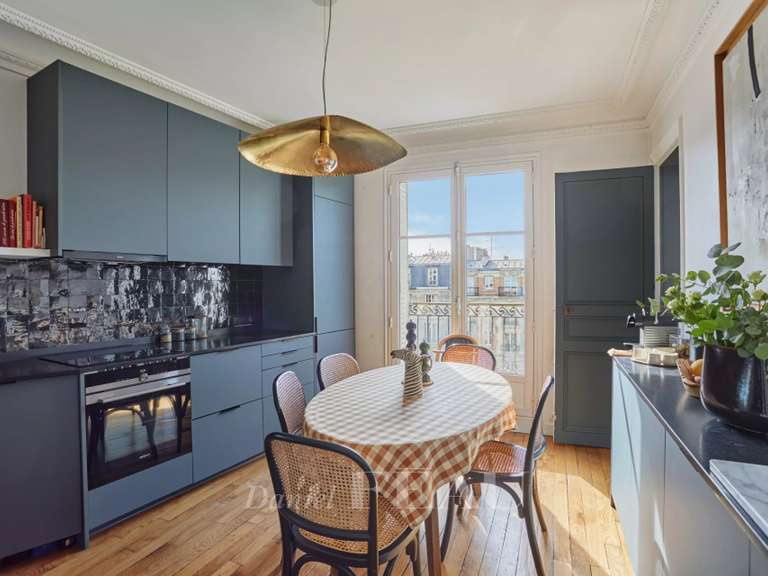 Appartement Paris 16e - 4 chambres - 120m²