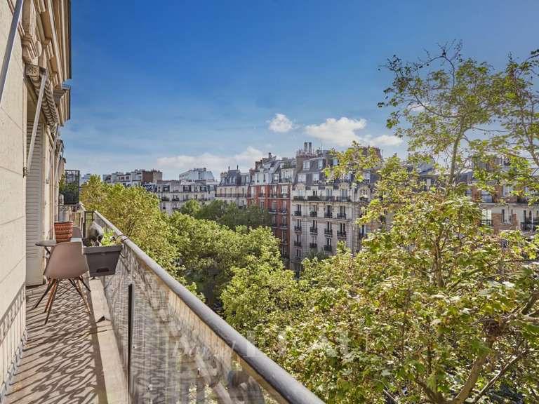 Appartement Paris 16e - 4 chambres - 120m²