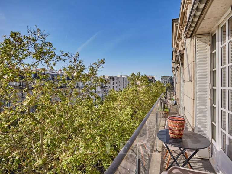 Appartement Paris 16e - 4 chambres - 120m²