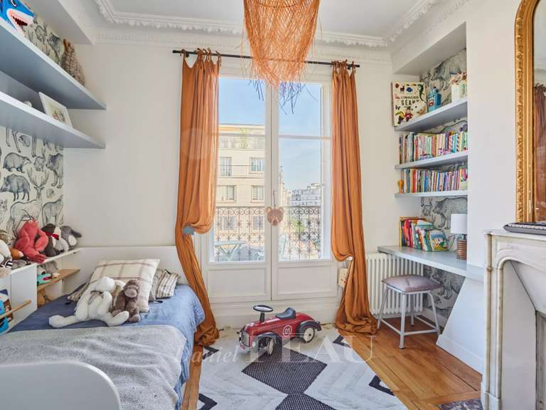Appartement Paris 16e - 4 chambres - 120m²