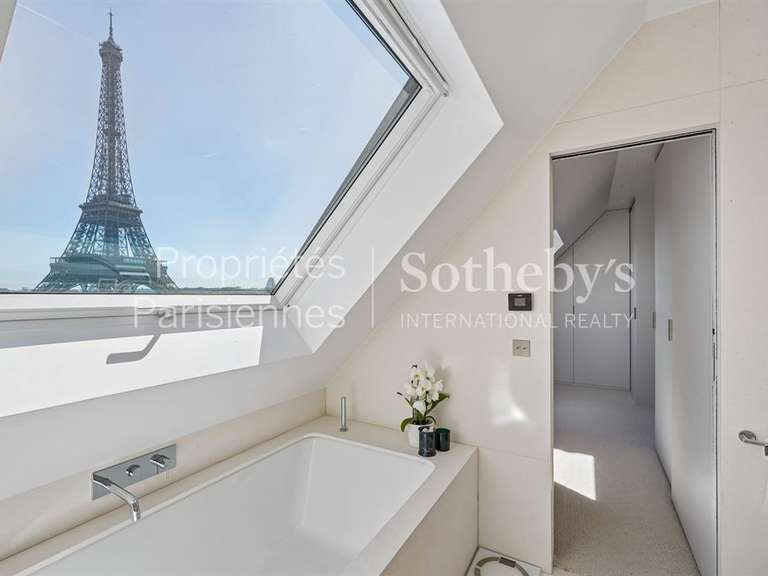 Appartement Paris 16e - 4 chambres - 218m²