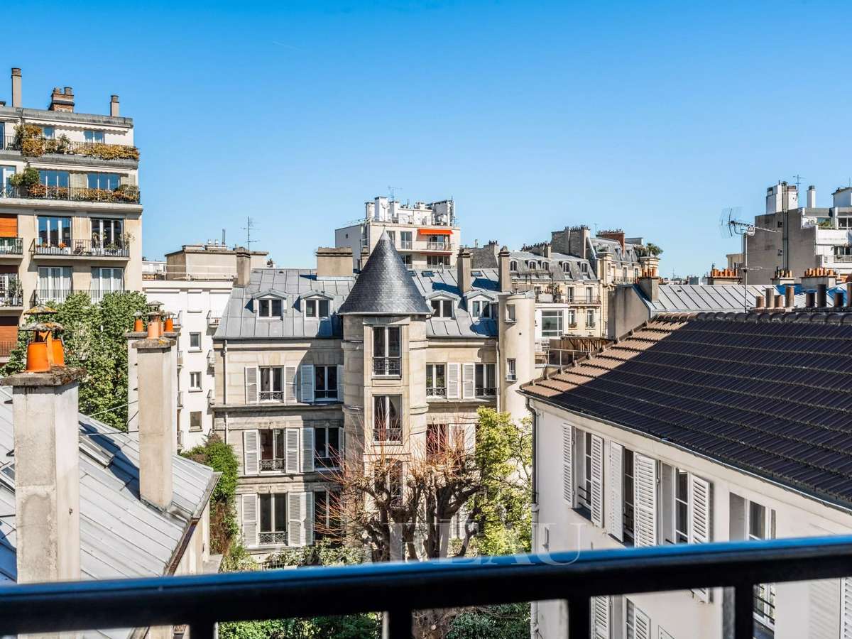 Apartment Paris 16e