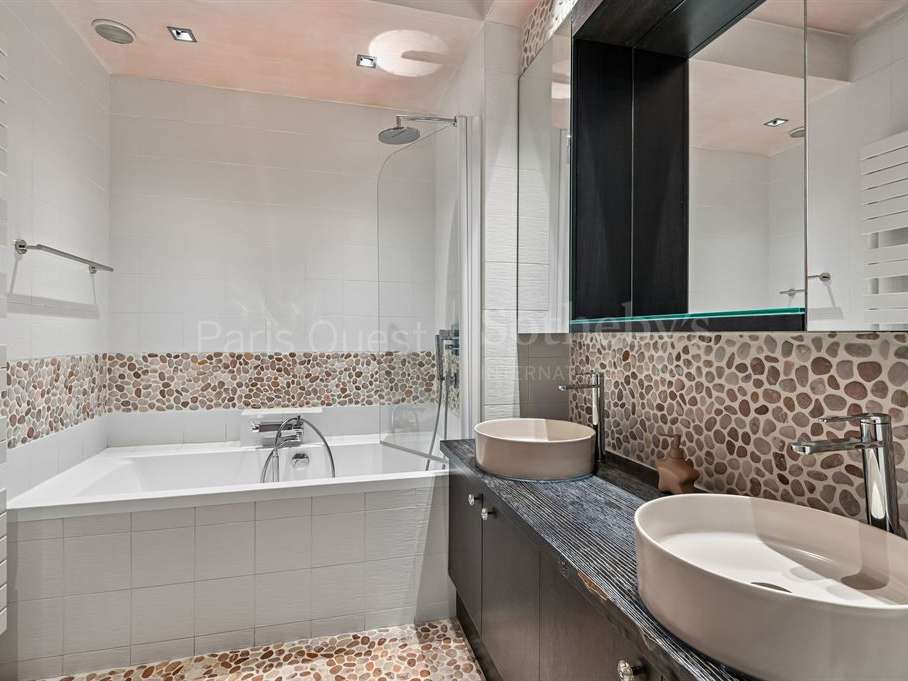Apartment Paris 16e