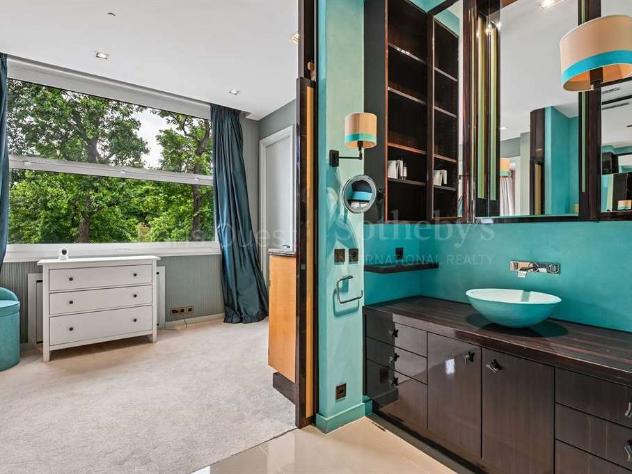 Apartment Paris 16e