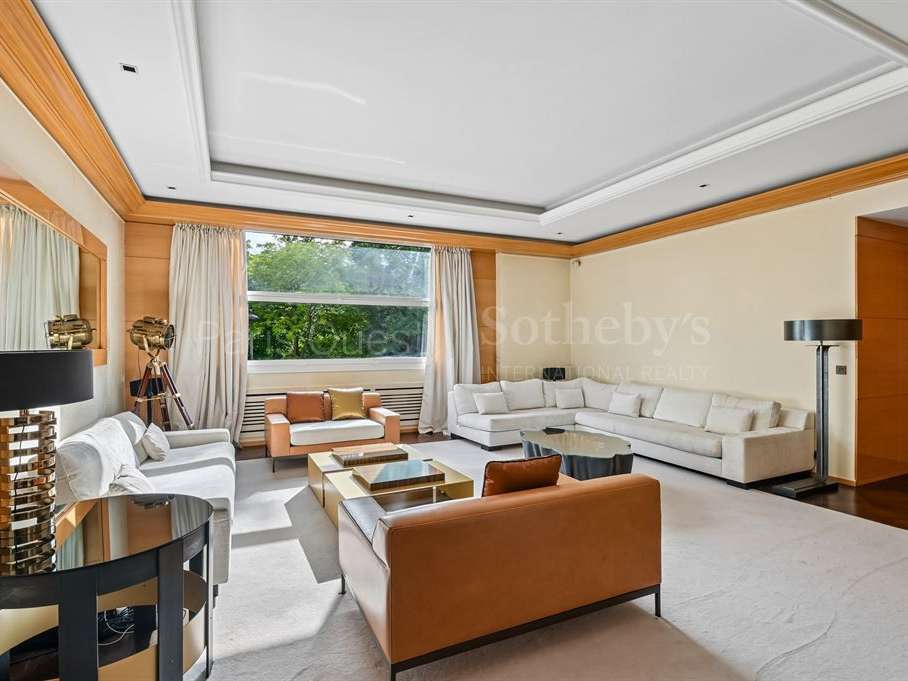 Apartment Paris 16e