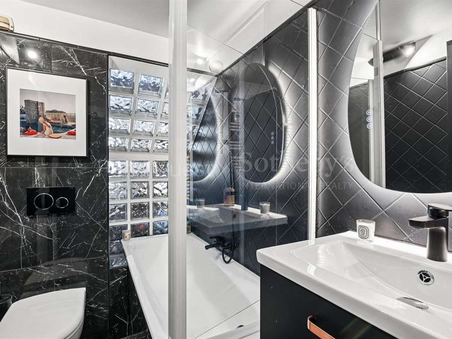 Apartment Paris 16e