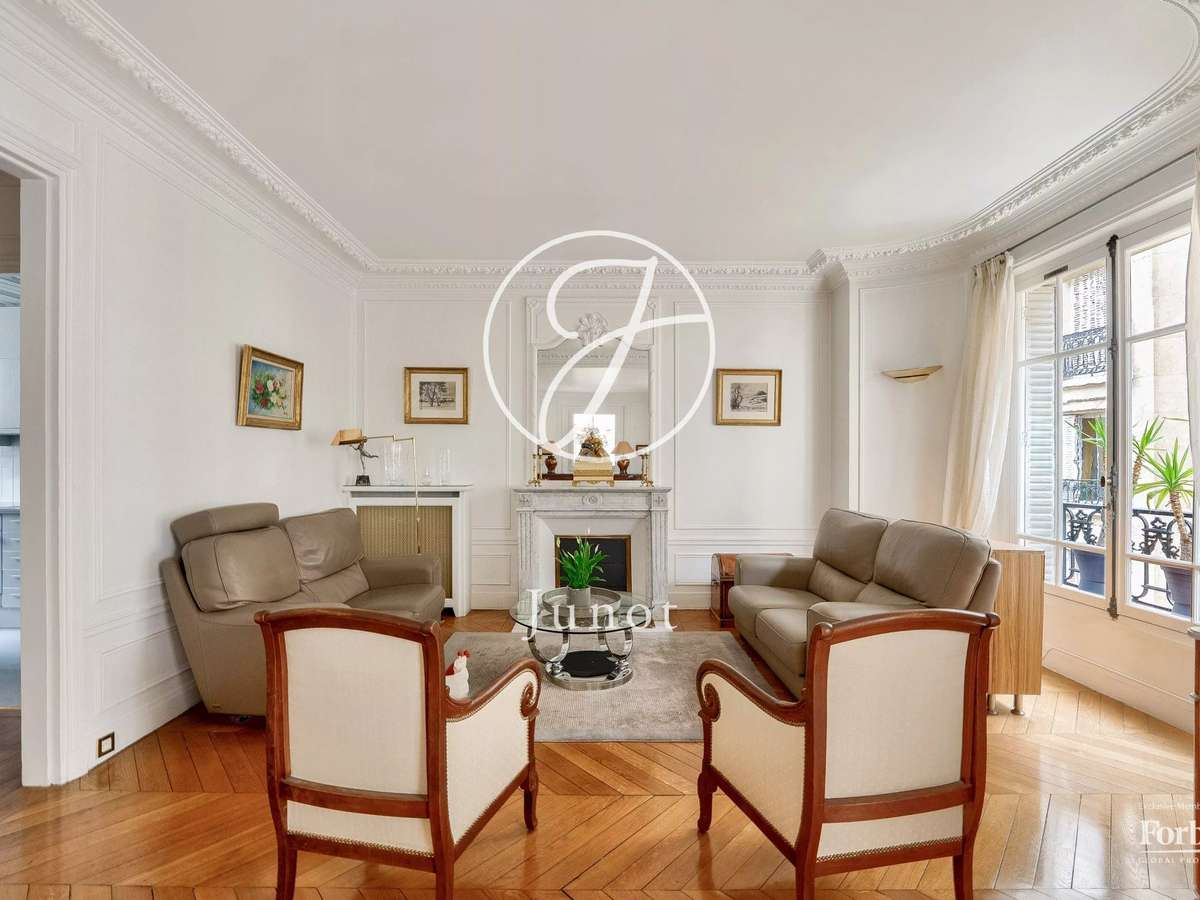 Apartment Paris 16e